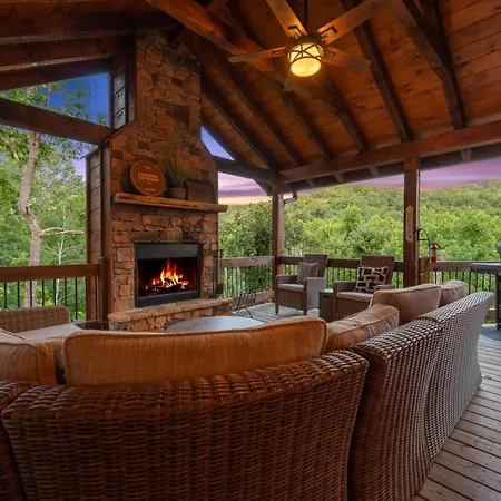 Whisky Creek Retreat - Blue Ridge Ga Villa